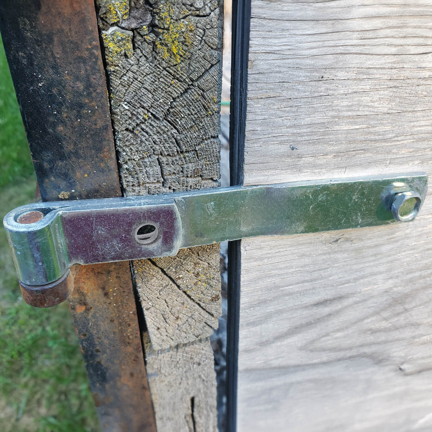 Heavy Duty Wood Gate Strap Hinges - Galvanized Steel with 5/8" Inch Mounting Pin for Lag Screw or J-Bolt Post Hinge - Image 11